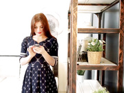 红发女朋友雷娜塔·福克斯掰穴玩弄鸡巴侧入