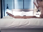 小姐姐前凸后翘大长腿顶不住猛力吸吮啪啪