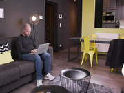 肛交经典站立侧入大战舔弄流白浆呻吟