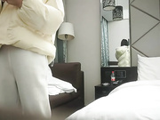 用力抽插丰乳肥臀骚货极品肥臀老公操我小骚逼