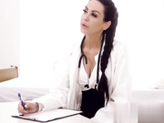 学校护士杰米·米歇尔用热内射治愈学生无尽的勃起！