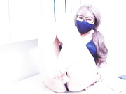 寂寞少女独自家中自慰喷了很多水