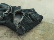 大屁股青少年继姐妹想要继兄弟的鸡巴和精液