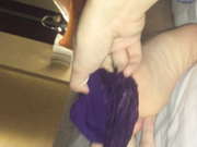 離異獨居寂寞美少婦好久沒有滋潤了聊天約見網友吃飯時被灌醉帶入賓館脫光任意玩弄 正搞的時候醒了也不反抗說難受(附圖) 1080P高清完整版