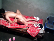 猥瑣高挑帥小夥出租屋約了個豐滿紅衣兼職少婦泄瀉火 抽根煙開戰幹的滿頭大汗 無套內射中出～720P高清