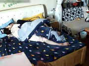 居家攝像頭黑客破解拍攝到的女神級性感氣質妹子與下班回家的男友啪啪過性生活 撕開褲子直插花心爽得欲仙欲死 1080P高清原版