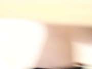 最新流出國內廁拍大神潛入某餐廳公共女廁近距離偷拍各式美女服務員如廁 貌似有個妹子騷穴裏不斷有白帶往外流 2160P高清原版