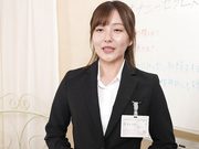 [START-328] 悩める男性を緩急つけた手淫・口淫と優しい多幸淫語で正しい射精へ導いてくれる - 1of5