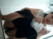 國內某旅遊景點服務區公共女廁全景拍攝幾個妹子如廁 個個顏值得蠻不錯的逼嫩肥美誘惑十足～1080P高清