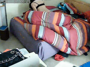 最新雲視通流出-居家家庭攝像頭破解拍攝到的寂寞小夫妻宿舍啪啪打炮 多種姿勢嘗試有點猛啊 720P高清