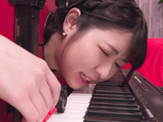 [MISM-392] 8808mlアクメ浣腸噴射で絶頂果てる149cmお嬢様debut！！超肛門カンチョーネ 三雲万鈴 【破解】 - 4of5