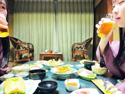 [破解] SONE-860 温泉旅行で友達と自画撮りしてたらまさかの強・姦・魔・襲来！ - 1of5