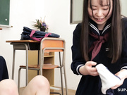 [破解]BAGR-077  パンチラごときで勃起する雑魚チ〇ポを集団で弄ぶメスガキ達の本性 - 2of5