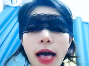 儿童节哺乳期的奶妈来给狼友喂奶拉，脱衣艳舞挺拔的骚奶子，挤奶喷射给狼友喝，淫声荡语揉奶玩逼看特写好骚