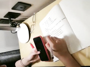 【极品校花】油腻大叔实力讲价包养女学生！勾搭正在做做作业的学生妹