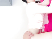 美艳丰满前凸后翘广西小浪货，挺拔美乳，大兄弟手口忙的不亦乐乎，深情舌吻后要舔奶子 鸡巴硬邦邦 操了一会又忍不住舌吻 舔奶