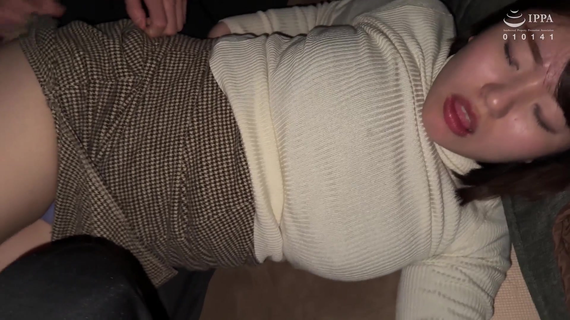 SHIND-109 粘着ス●●カーMの追跡・自宅●禁記録＃134・135 東雲はる 蒼いおり - 1of5