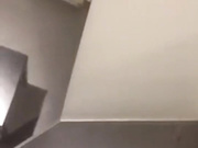 优衣库后续美女在换衣服男友冲进去开始揉大咪咪，开干是都是水，插得很幸福