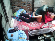 出租房内的嫖客