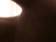 年轻夫妻尝试新花样走后门 菊花失守 直呼不行了 好痛