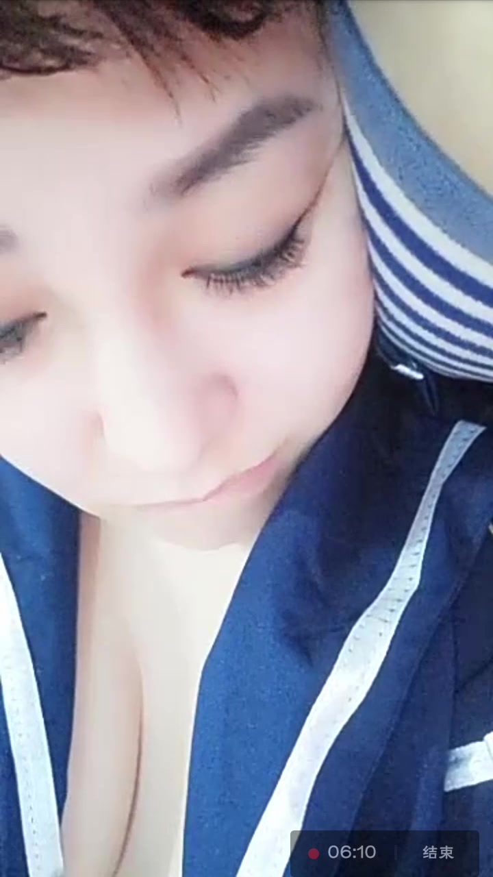 单身辣妈又一新力作制服诱惑呻吟表演