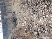 对白淫荡大冷天学院御姐女友荒废村庄野战大屁股冻得都是鸡皮旮瘩