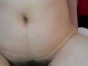 白嫩熟妇上位，表情淫荡声音甜美