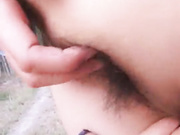 屌炸了30多岁的极品骚妇主播（跟着感觉走）花了一百块找来两个零零后学弟户外口交啪啪