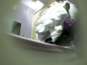 小旅馆偷拍说方言的美眉和小胖哥开房啪啪用枕头垫高屁股干