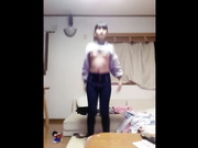 艺校系列未流出版可爱妹纸居家才艺展示自拍先穿衣服随音乐跳一段然后脱光了再跳一段最后自扣阴部特写