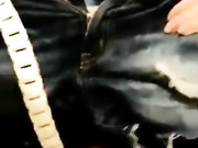 性感學生妹公共衛生間被陌生男子摳逼潮吹 最後射了一嘴