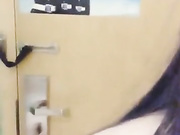 高颜值白嫩萝莉萌妹和大叔粉丝开房约炮貌似干了两炮对白清晰