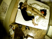 商务宾馆俯拍年轻小情侣开房打炮瘦弱眼镜仔真性福丸子头女友很贴心给按摩口交毒龙啪啪看女表情很骚