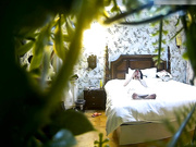 大学妹子和男友开房 蹲式抽插把妹子操的欲死欲仙 叫床真绝了淫荡对白