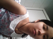 外站流出高校女厕近距离TP红高跟妹子人美逼嫩