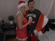 骑在老头小鸡鸡上中出的圣诞女郎