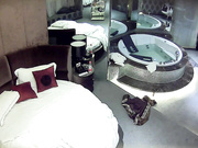 酒店水滴摄像头偷拍眼镜小胖和女友啪啪胖哥这小鸡鸡估计满足不了这骚女友 估计也是 全程都在抱怨 不如换你们来？