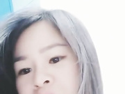 SAP女技师兼职某平台女主播一边工作一边偷拍给客人打飞机吹箫被摸奶子