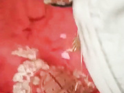 国内奇葩闹洞房 闺蜜监督让新娘测试老公性能力必须当众啪啪 没办法只能骑上操了