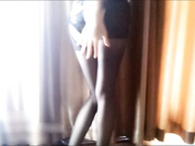 广东小鲜肉酒店大战96年极品翘臀黑丝小网红完整版.操的太猛听声音好像都要哭了,美女说：还没爽,我是小母狗！这内裤真是太性感了!