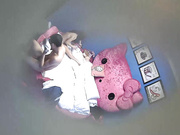 精品推荐小旅馆哈喽KT圆床偷拍脸部貌似有伤男草逼闹出的动静有点大啪啪的响