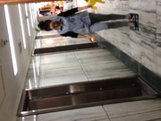 厕拍大神潜入万达广场尾随妹子进女厕偷窥银色丁丁鞋妹子阴唇粘着白带