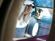 精品酒店新台浴缸房高大壮小伙和丝袜女友开房未能满足还要用工具自慰才能高潮