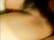 酒吧搭讪女白领请她喝杯放了催情药的饮料带回寓所啪啪样子太骚了射了她两次