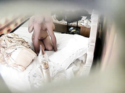 酒店偷拍大胸妹和男友开房主动求操,干完一次又把鸡鸡舔硬还要操