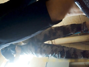 外站最新流出作品-某高校公共女廁拍攝 貌似逼逼得還未開苞