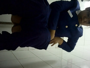 全景电信营业厅员工女厕偷拍刚分配来的面目清秀眼镜女大学生