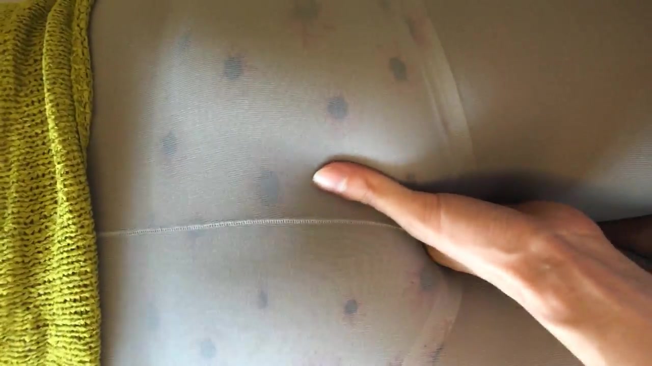 约炮极品美腿职业学校学生妹来一套丝足服务 大JB蹭着翘臀好舒服