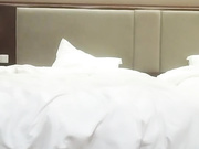 老哥探花约了个高颜值黑衣妹子TP啪啪 洗完澡翘着大屁股深喉口交大力猛操非常诱人