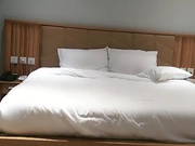 老哥越南找小姐长发少妇TP啪啪 后入猛操呻吟娇喘非常诱人